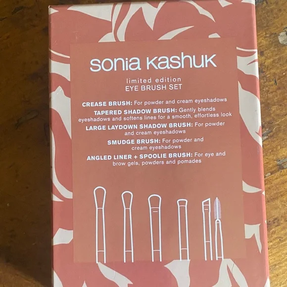 Bundle Sonia Kashuk make up bag and Eye Brush Set - Gold and Cream - Picture 4 of 7